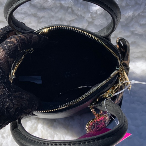 Betsey Johnson XOHOLLY DOME Black Satchel with Leopard Trim and Gold Hardware - Picture 9 of 15